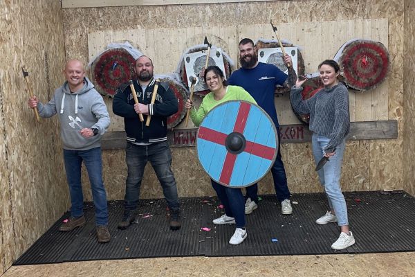 Axe and Knife Throwing 